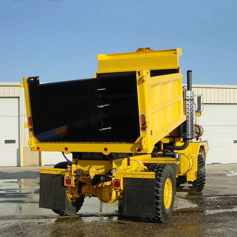 Dump truck with Fabick bedliner